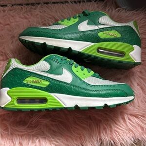 Green saint Patrick’s Nikes